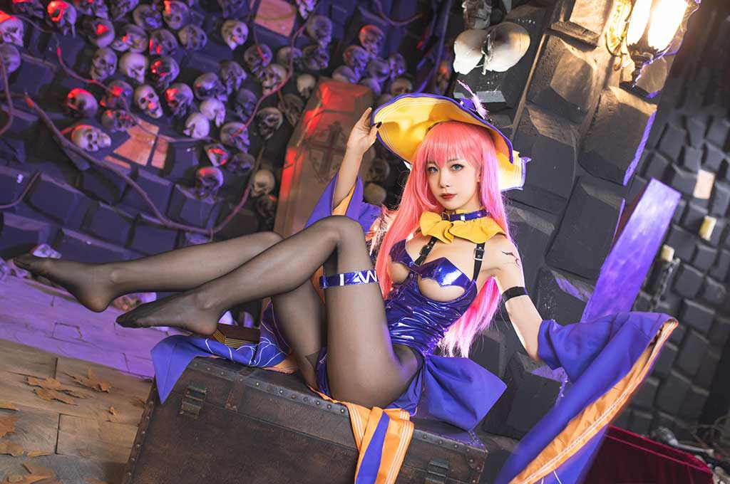 水淼Aqua碧蓝航线Memphis（孟菲斯）cosplay女巫装缩略图1