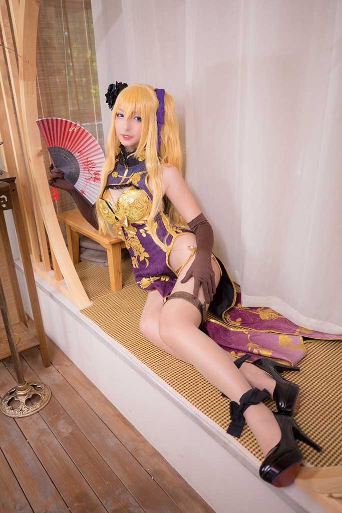 神楽坂真冬 艳娘幻梦谭2 金莲cosplay金发紫色金玫瑰旗袍连裤肉丝黑高跟缩略图4